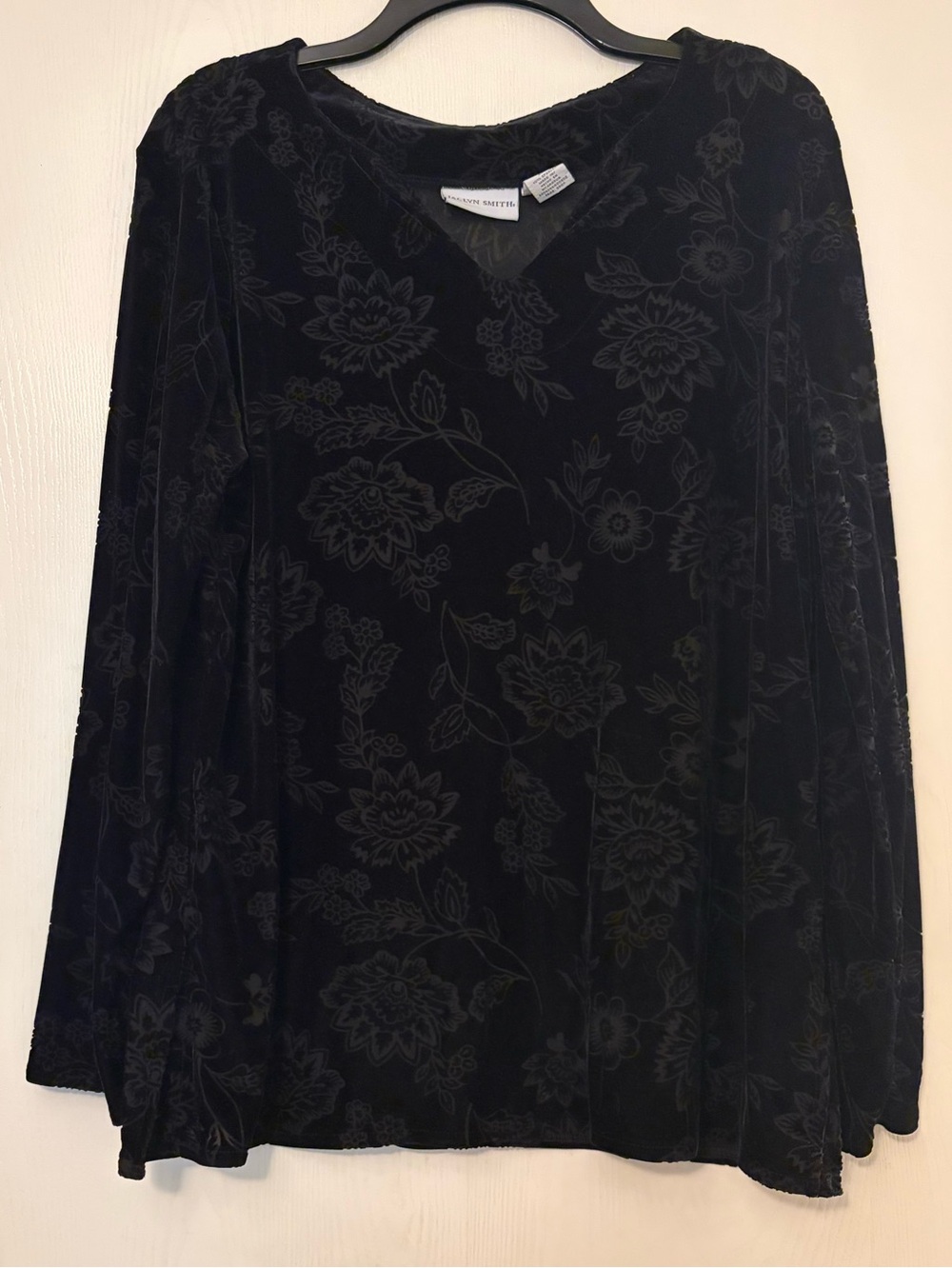 Jaclyn Smith Black Floral Burnout Velvet Long Sleeve Top
